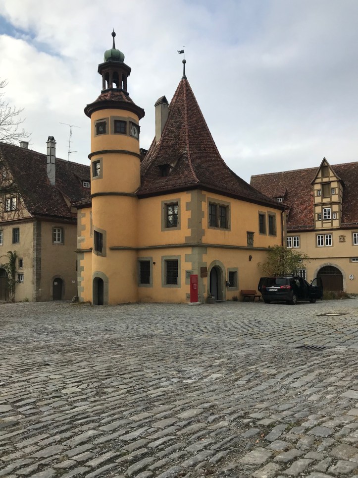 2AE3696B-00DB-476C-A767-106D485783D5