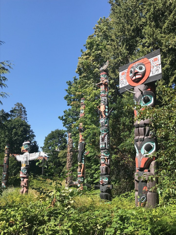 Totem poles indiani originali, Vancouver, Canada