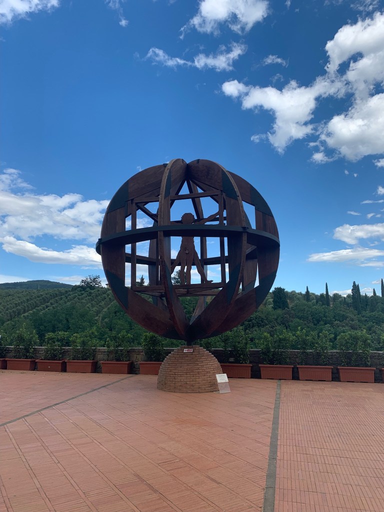 Scultura a Vinci, città natale di Leonardo 