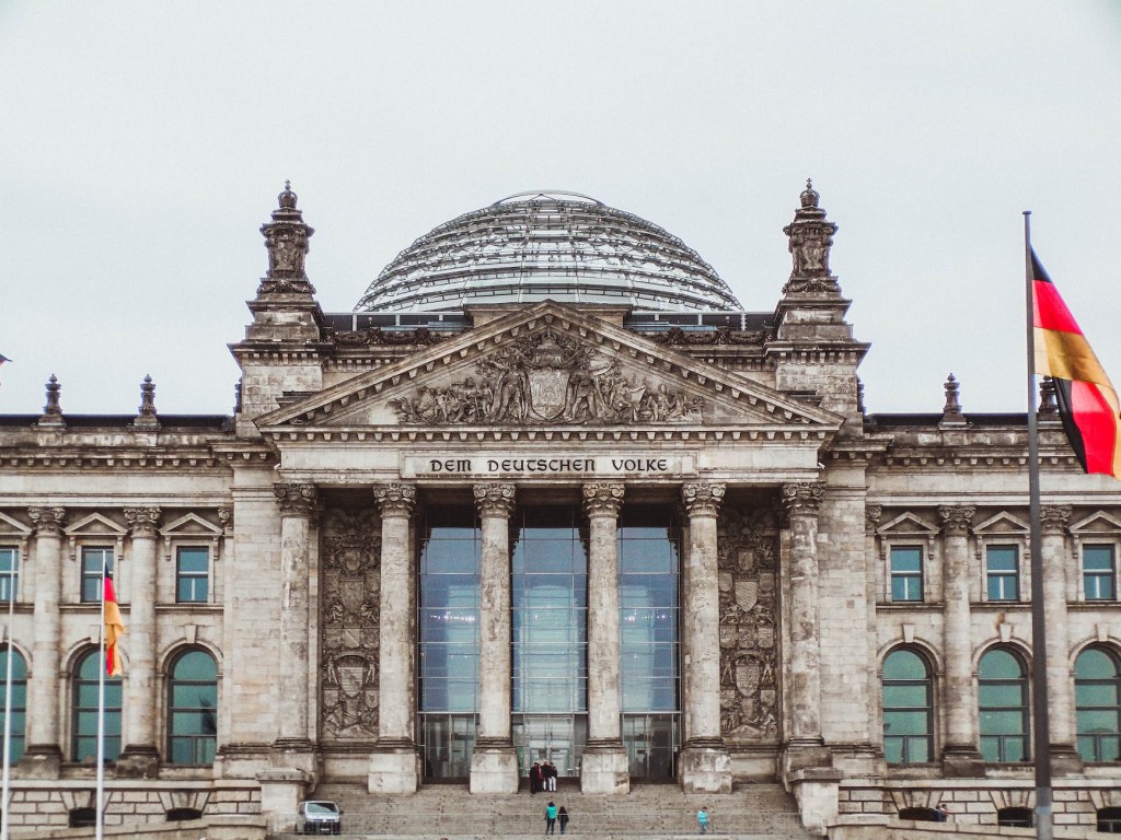 Il reichstag a Berlino con la sua cupola di vetro